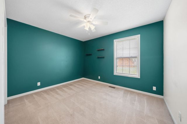 1361 Jenny Ln, Clarksville, TN 37042