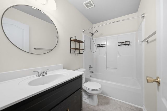 1361 Jenny Ln, Clarksville, TN 37042