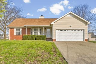 1361 Jenny Ln, Clarksville, TN 37042