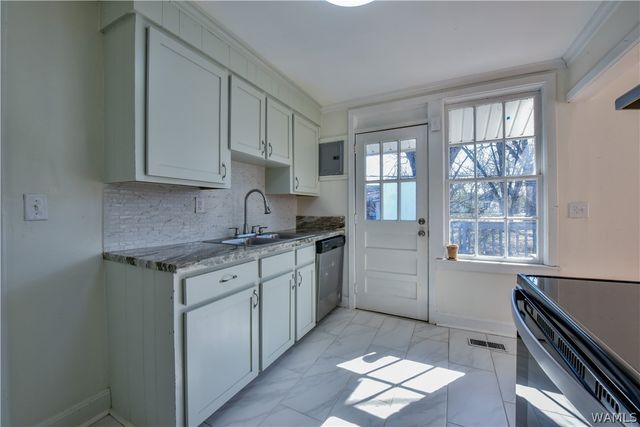 75 Springbrook, Tuscaloosa, AL 35405