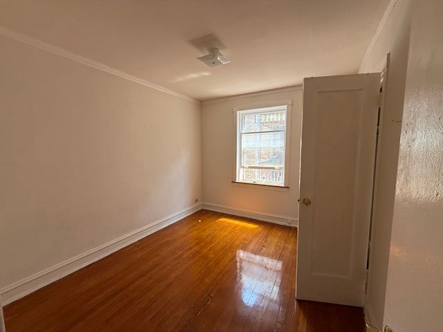 7411 N Damen Ave 1E, Chicago, IL 60645