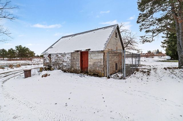 4646 N Anderson Road, Ludington, MI 49431