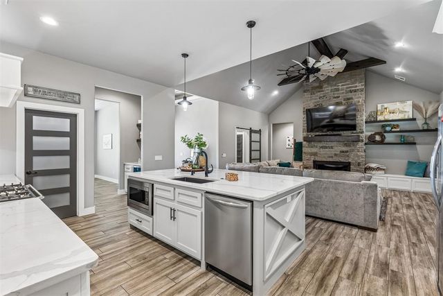 906 Drake Drive, Choctaw, OK 73020