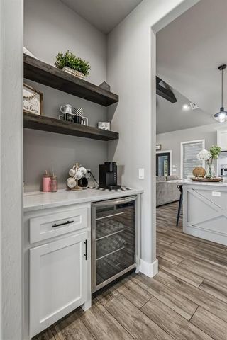 906 Drake Drive, Choctaw, OK 73020