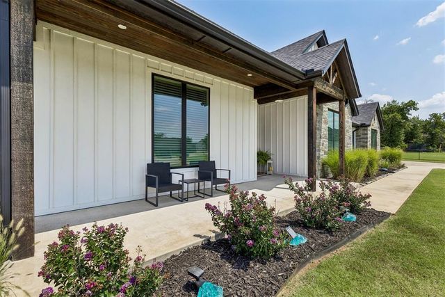 906 Drake Drive, Choctaw, OK 73020