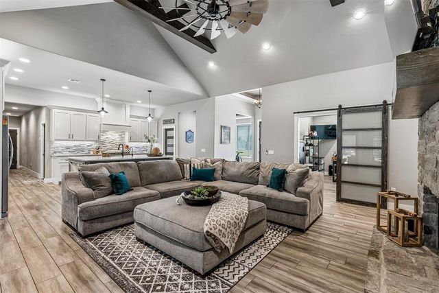 906 Drake Drive, Choctaw, OK 73020