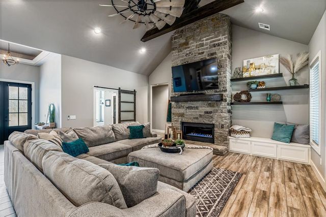 906 Drake Drive, Choctaw, OK 73020