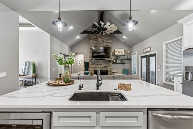 906 Drake Drive, Choctaw, OK 73020