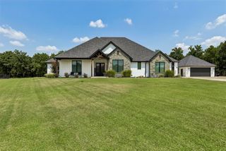 906 Drake Drive, Choctaw, OK 73020