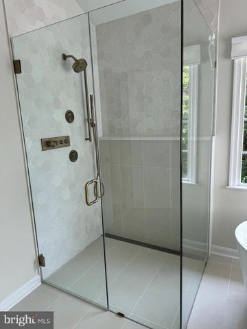 46342 SUMMERHILL PL, Sterling, VA 20165