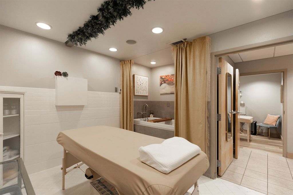 207 E Main Street, Missoula, MT 59802 photo 2