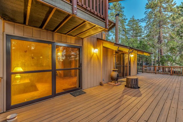 25461 Shadow Oaks Drive, Idyllwild, CA 92549