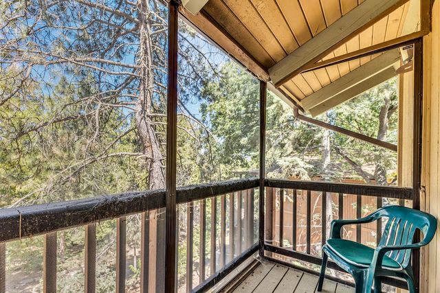 25461 Shadow Oaks Drive, Idyllwild, CA 92549