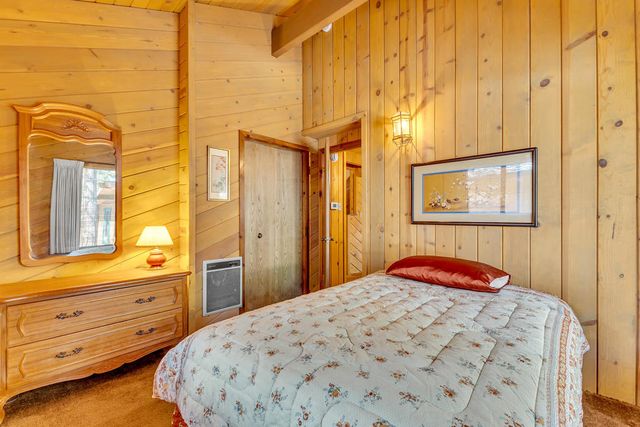 25461 Shadow Oaks Drive, Idyllwild, CA 92549