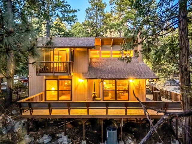25461 Shadow Oaks Drive, Idyllwild, CA 92549