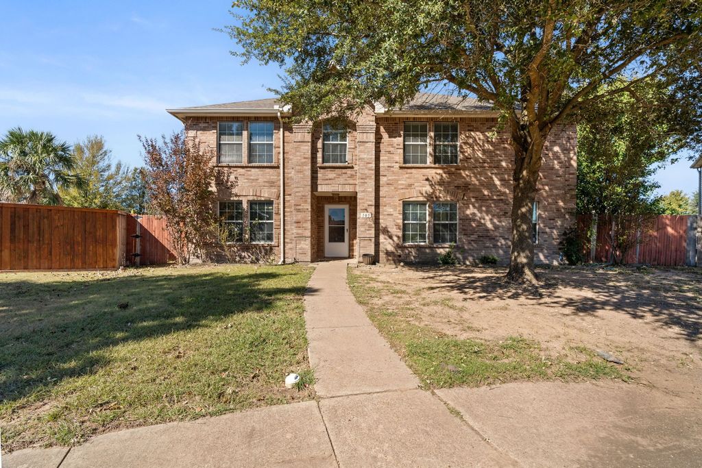 105 Foxtail Court, Red Oak, TX 75154