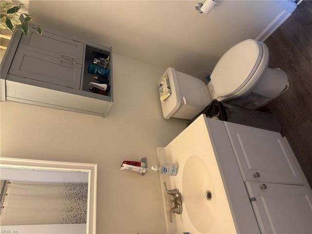 1305 Snowflake CIR, Virginia Beach, VA 23453