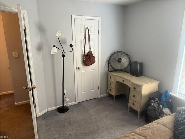1305 Snowflake CIR, Virginia Beach, VA 23453