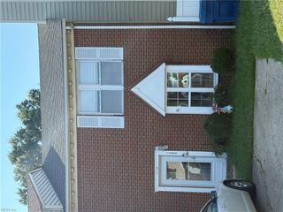 1305 Snowflake CIR, Virginia Beach, VA 23453