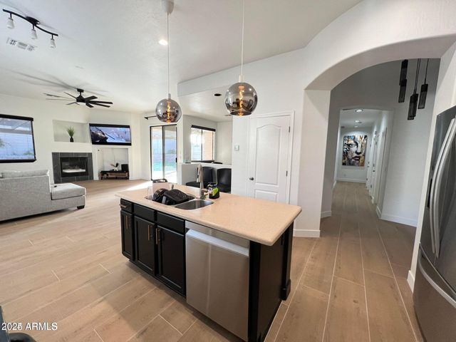 18663 W SUNRISE Drive, Goodyear, AZ 85338