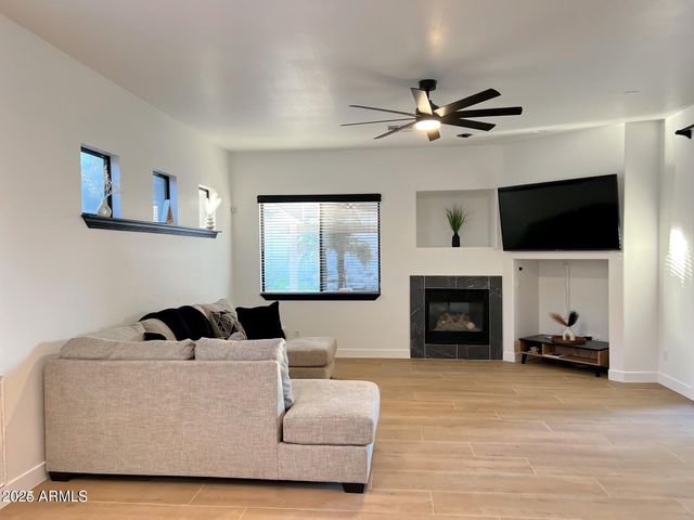 18663 W SUNRISE Drive, Goodyear, AZ 85338