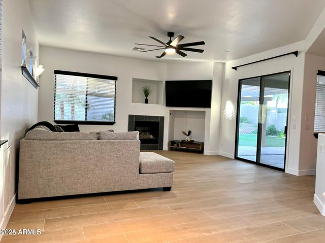 18663 W SUNRISE Drive, Goodyear, AZ 85338