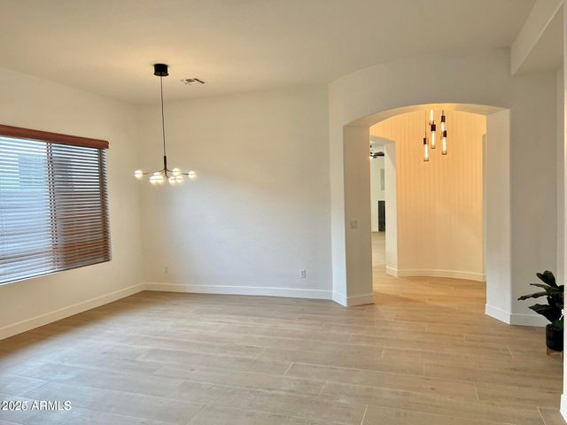 18663 W SUNRISE Drive, Goodyear, AZ 85338