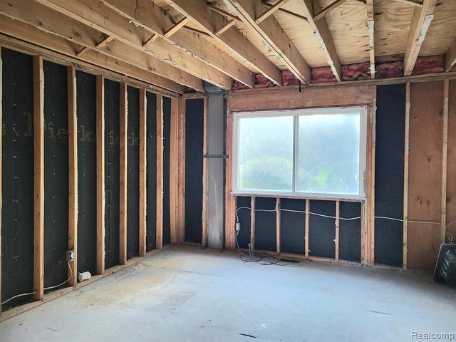 885 Kirts Boulevard, Troy, MI 48084