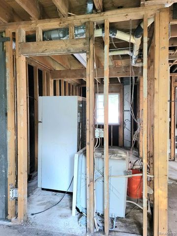 885 Kirts Boulevard, Troy, MI 48084