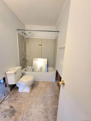885 Kirts Boulevard, Troy, MI 48084