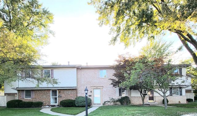 885 Kirts Boulevard, Troy, MI 48084