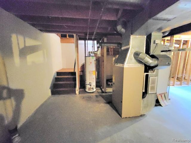 885 Kirts Boulevard, Troy, MI 48084