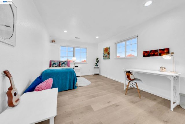 1532 Kooser Rd, San Jose, CA 95118