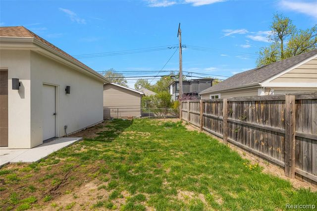 1307 Humphrey Avenue, Birmingham, MI 48009