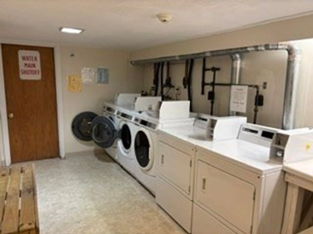 56 Townsend St A7, Abington, MA 02351