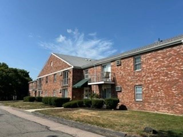 56 Townsend St A7, Abington, MA 02351