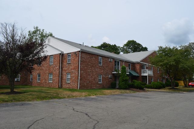 56 Townsend St A7, Abington, MA 02351