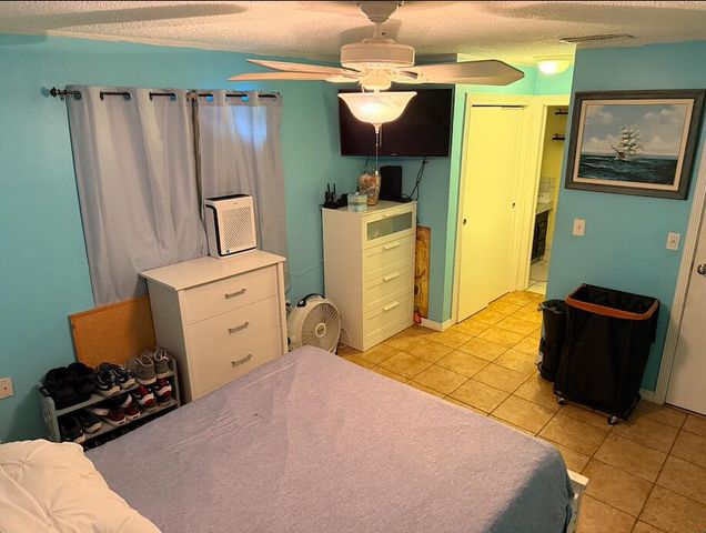 8381 NW 28th Place, Sunrise, FL 33322