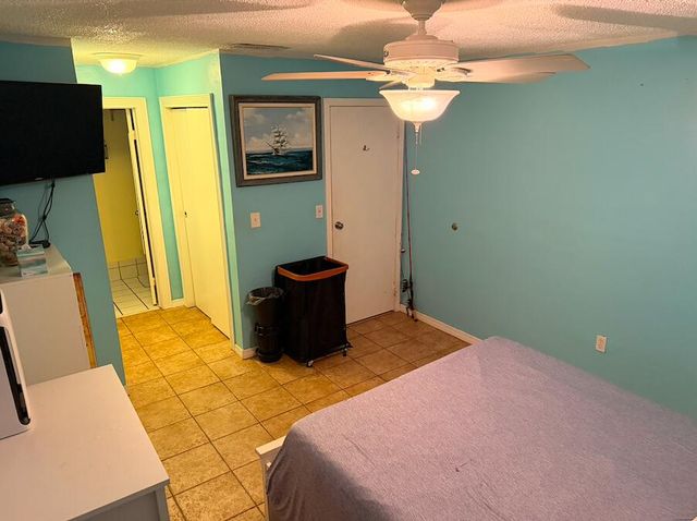 8381 NW 28th Place, Sunrise, FL 33322