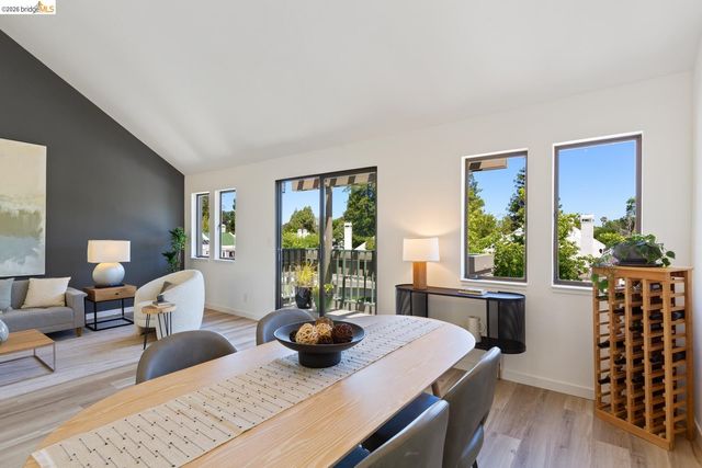 36 Mozden Ln, Pleasant Hill, CA 94523