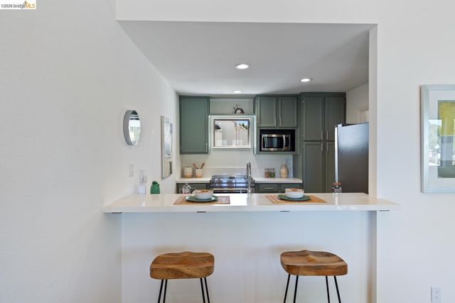 36 Mozden Ln, Pleasant Hill, CA 94523