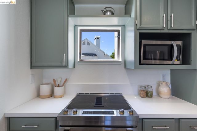 36 Mozden Ln, Pleasant Hill, CA 94523