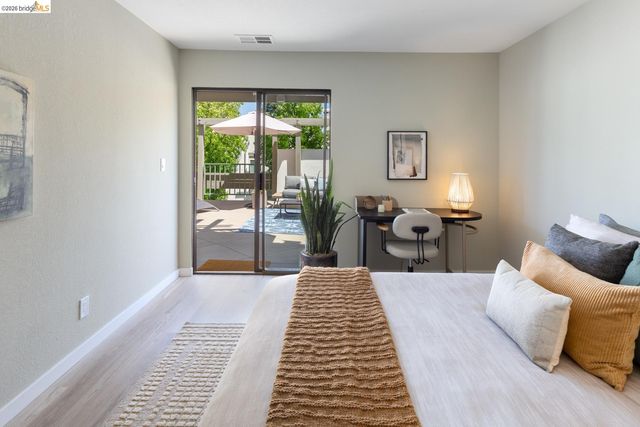 36 Mozden Ln, Pleasant Hill, CA 94523