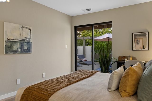 36 Mozden Ln, Pleasant Hill, CA 94523