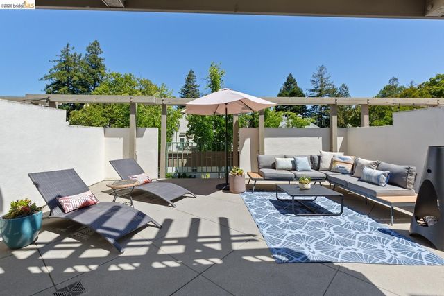 36 Mozden Ln, Pleasant Hill, CA 94523