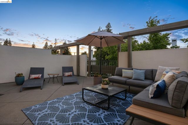 36 Mozden Ln, Pleasant Hill, CA 94523