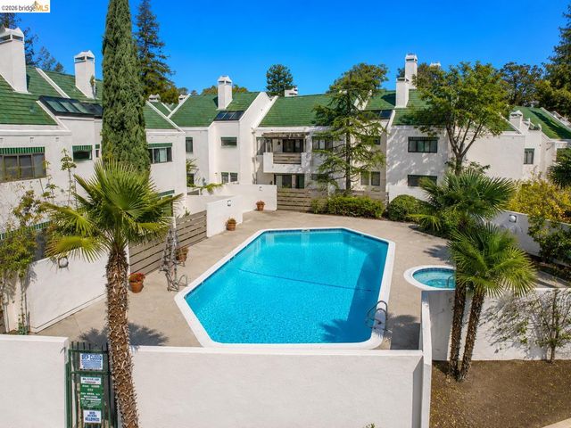 36 Mozden Ln, Pleasant Hill, CA 94523