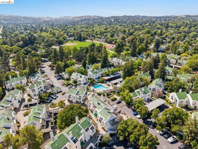 36 Mozden Ln, Pleasant Hill, CA 94523