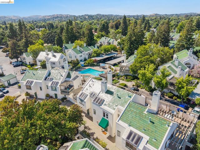36 Mozden Ln, Pleasant Hill, CA 94523