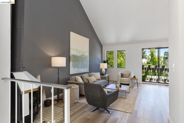 36 Mozden Ln, Pleasant Hill, CA 94523